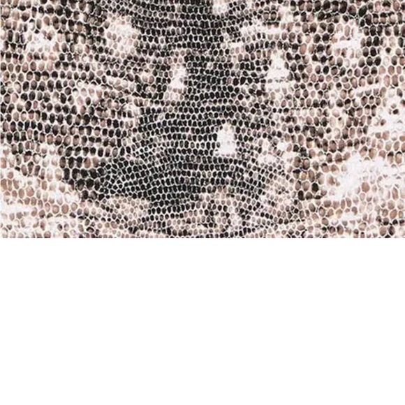 Hobo Every Go lizard wristlet~ - Picture 6 of 6